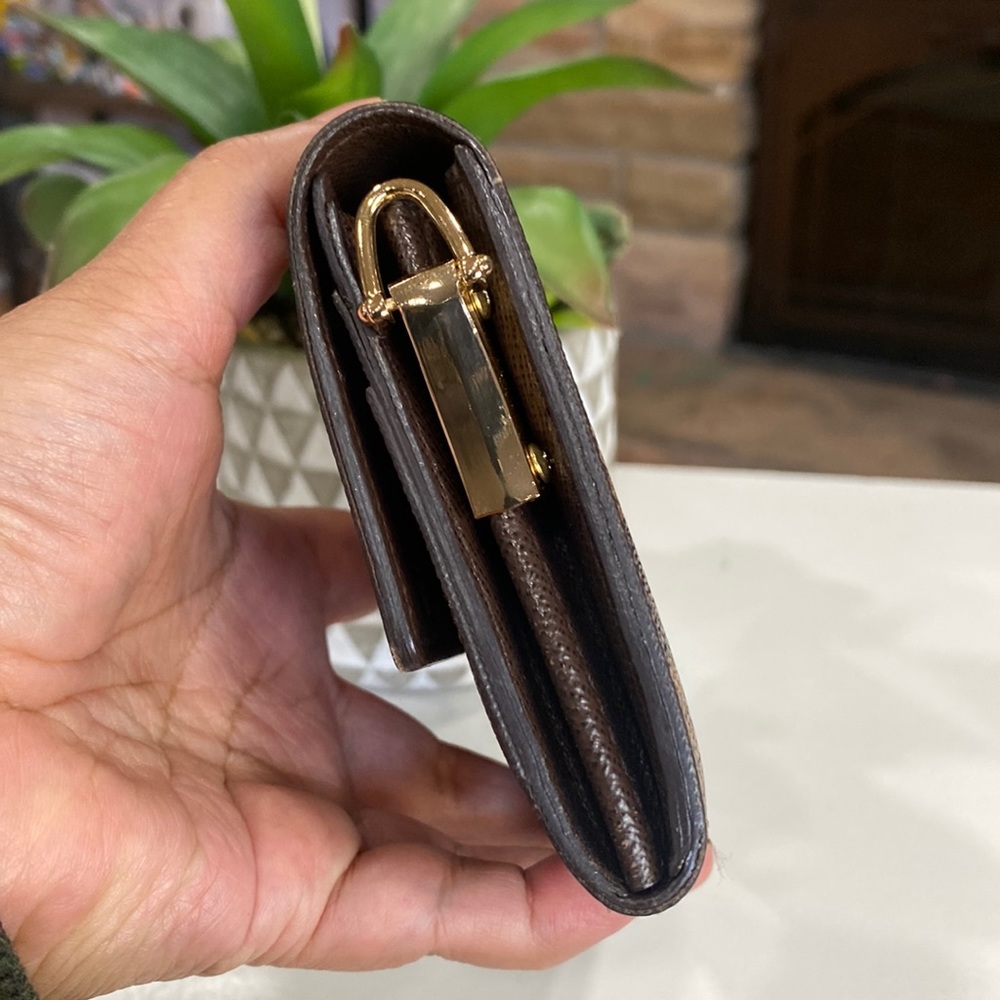 Authentic Lv - image 7